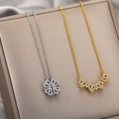 Four-Leaf Clover Necklace + Rose Gift Box (LAST UNITS)